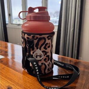 HydroJug Pink Bottle with Leopard Print Sleeve